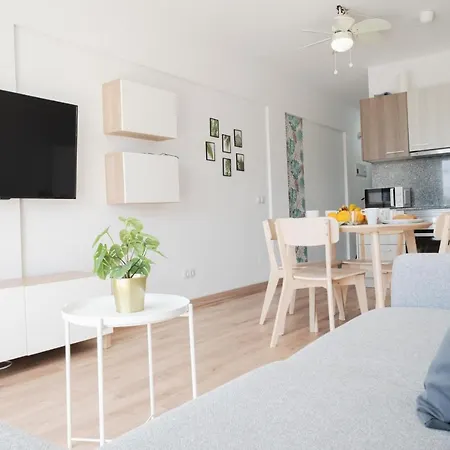 Apartment Charming Seaside And Terasse In Playa Paraiso